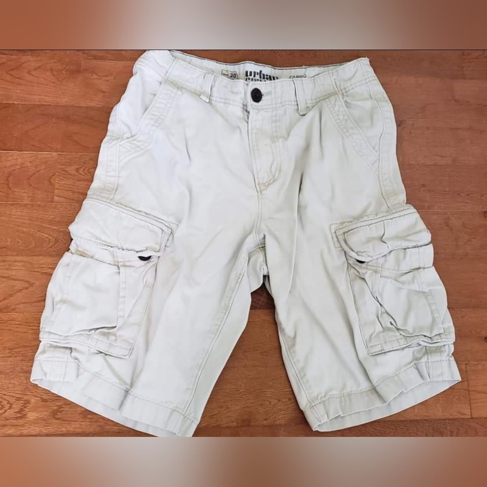 Mens size 30, Urban Pipeline, excellent condition